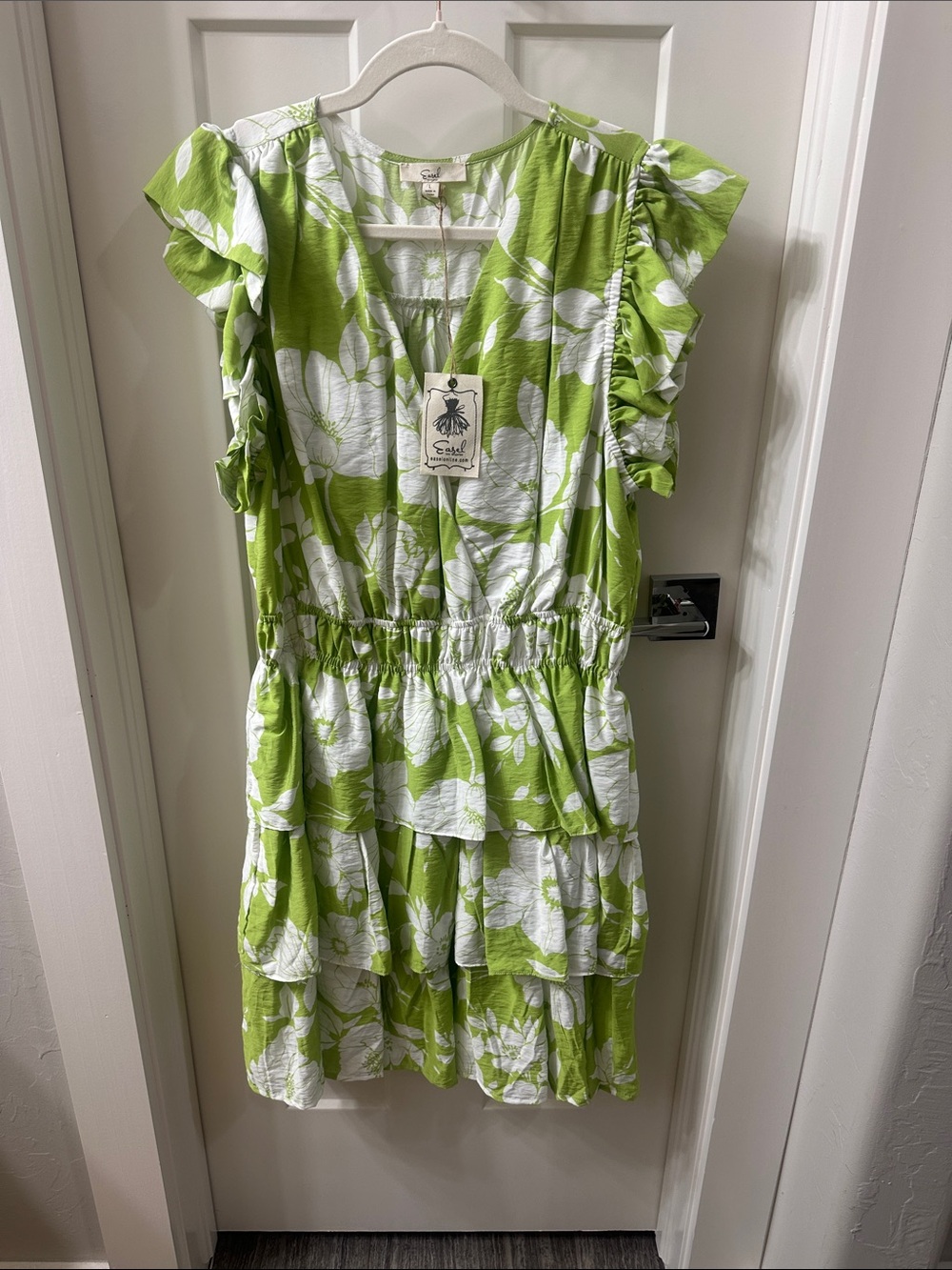 Easel Los Angeles Green & White Floral Tiered Ruffle Mini Dress L